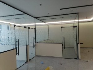 زجاج سكريت
