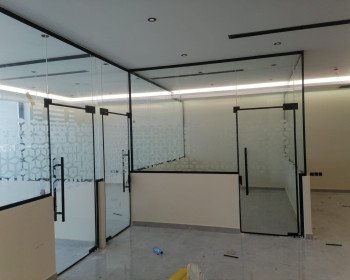 زجاج سكريت