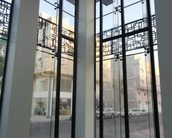 واجهات زجاجية